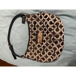Coach Signature Pattern Women's Shoulder Bag